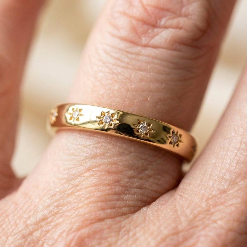 Classic Gold Star Ring