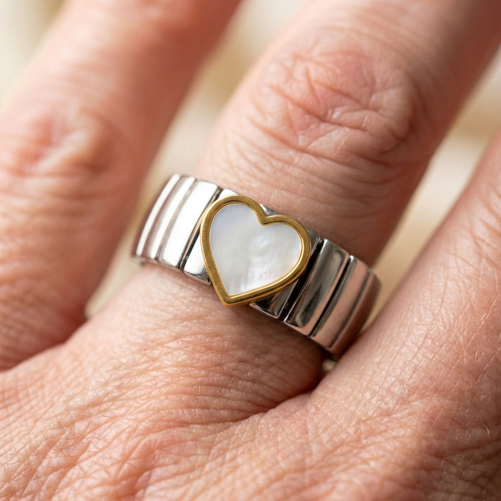 Classic Heart Shell Ring