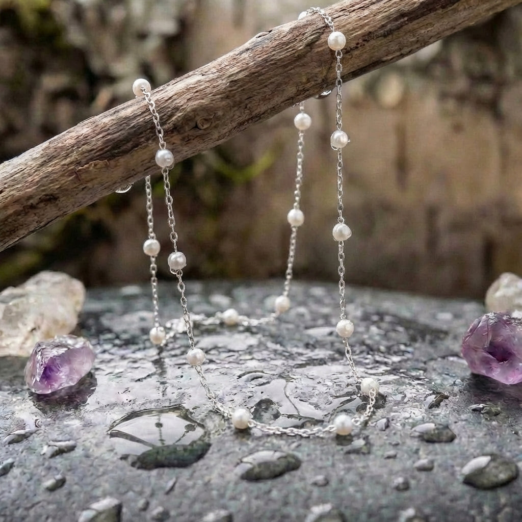 Elegant Shiny Pearl Necklace