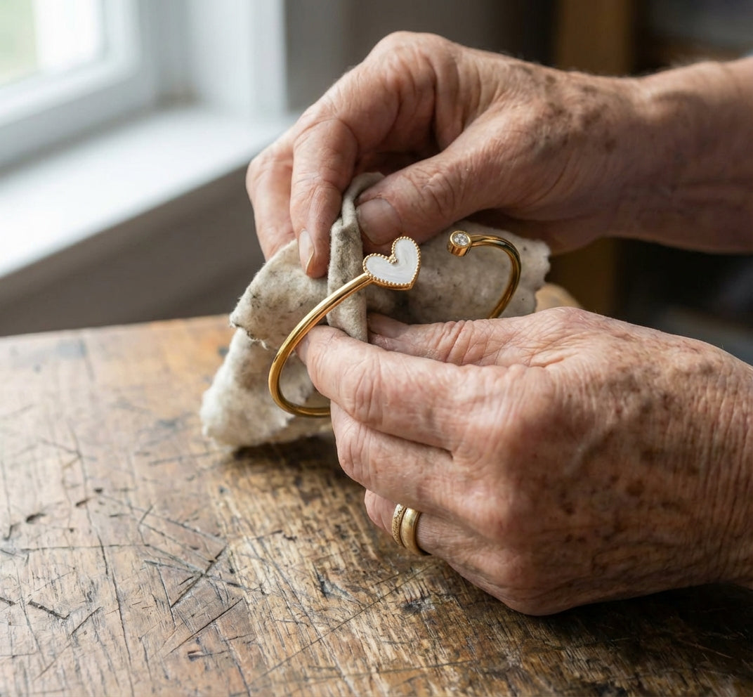Exquisite Love Heart Shape Bracelet