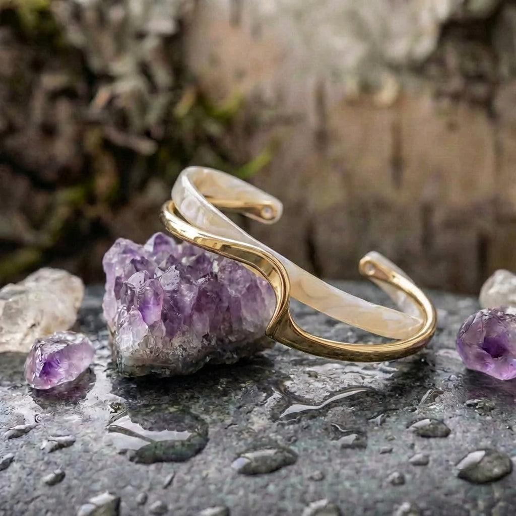 White Opal Elegant Golden Bracelet