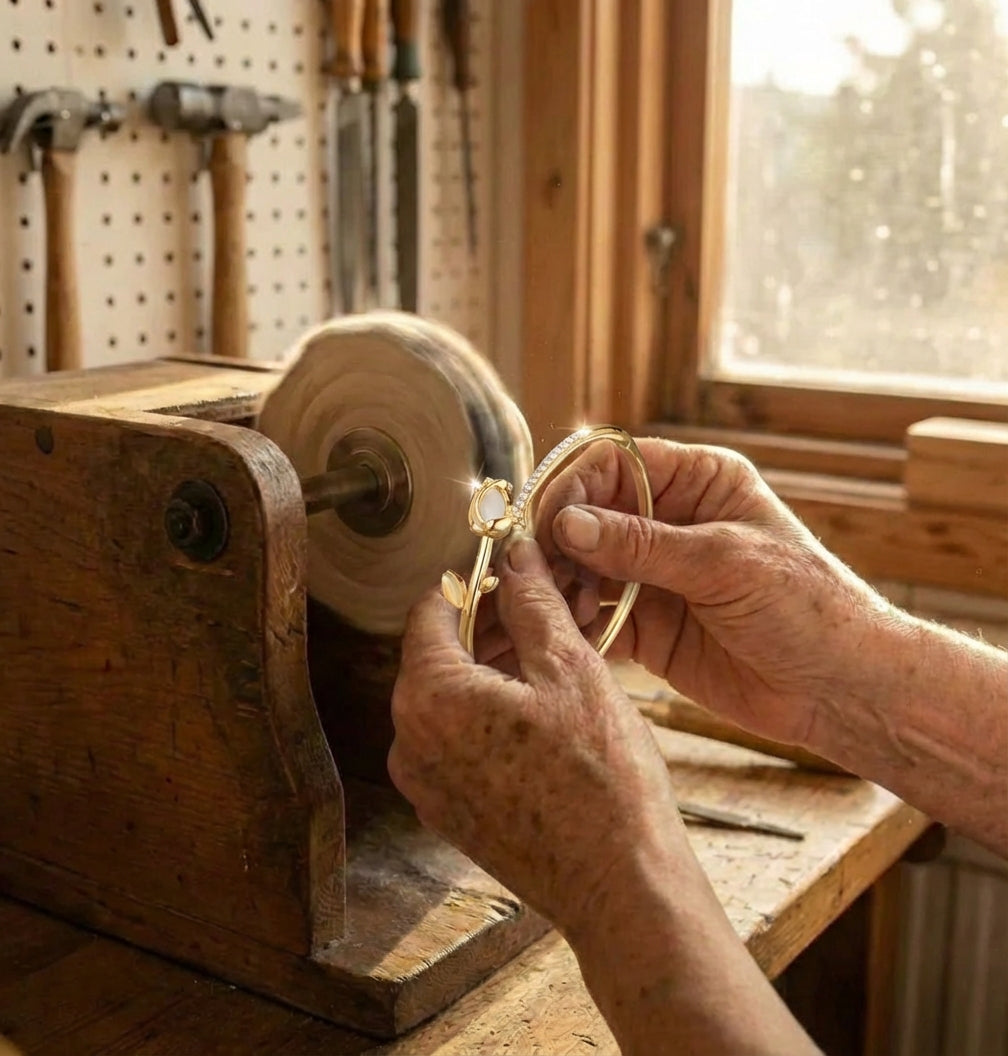 Exquisite Tulip Bangle Bracelet