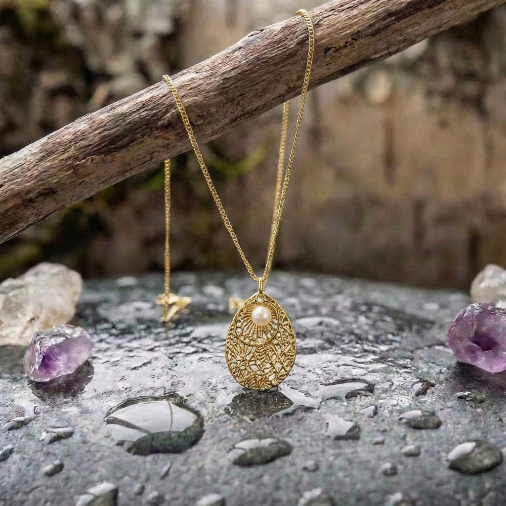 Marina Teardrop Pearl Necklace