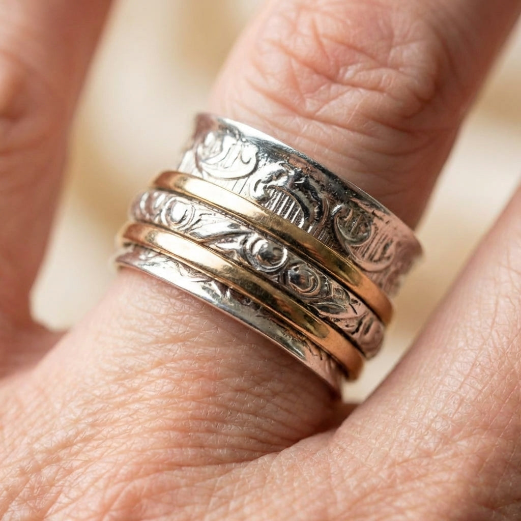 A Vintage Gold & Silver Fine Ring