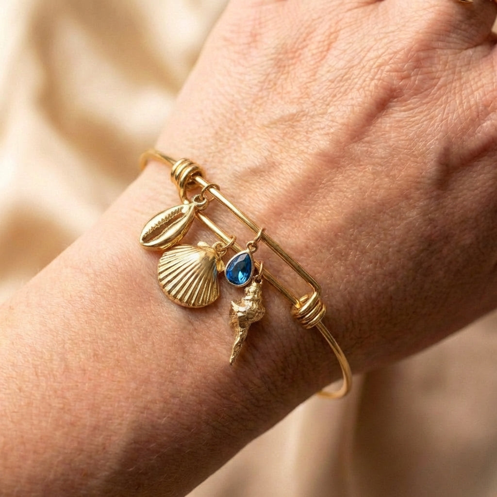 Vintage Shell Charm Adjustable Gold Bracelet